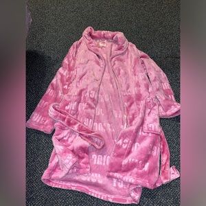 Juicy Couture bathrob